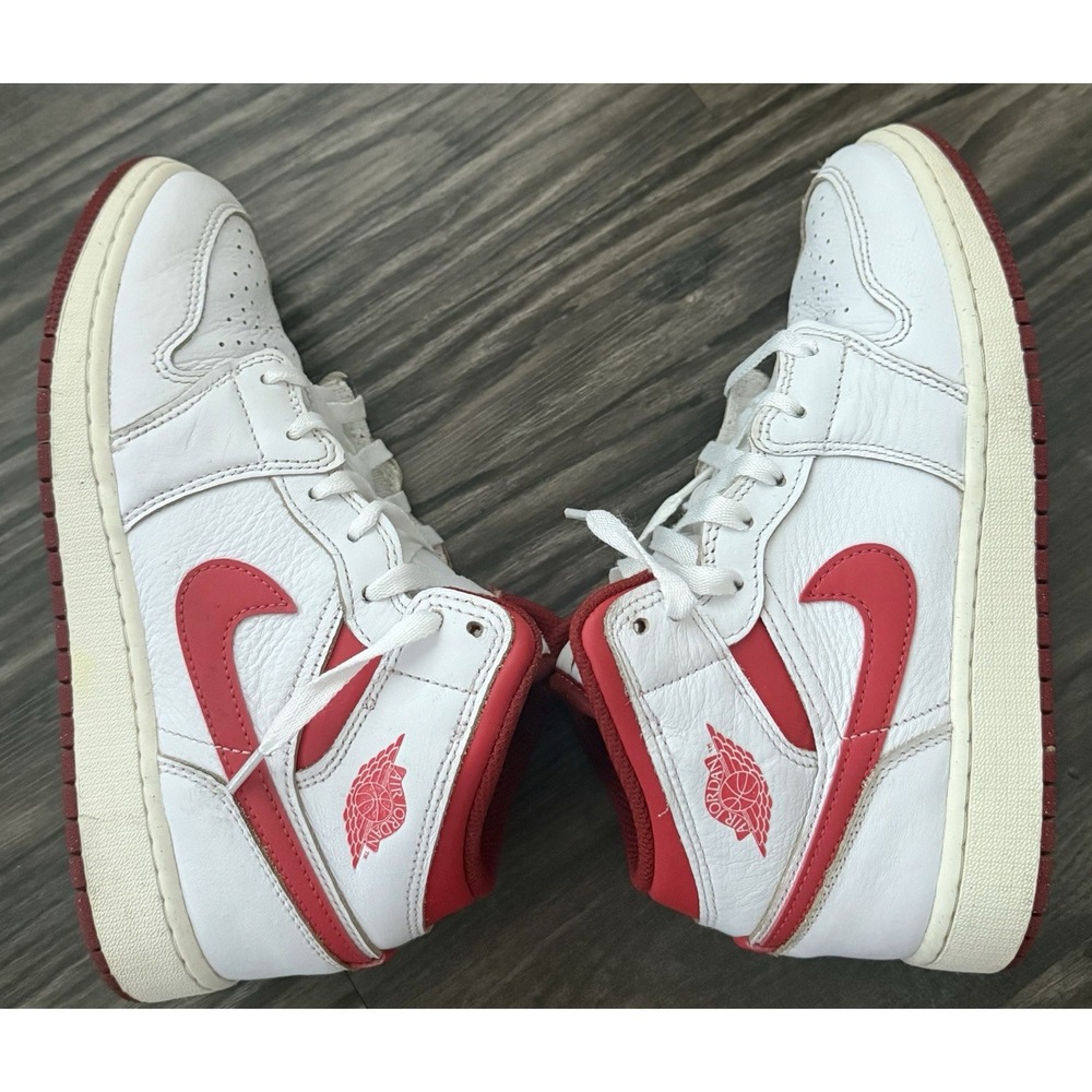 SOLD
 Nike 1 SE Mid White Dune Red Shoes Sneakers Youth Size 6 High tops